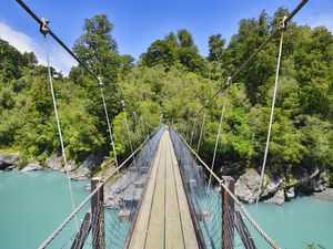 Suspension Bridge over Whitcombe River in Hokitika Gorge. Whitcombe River, Hokitika Gorge, West Coast, South Island New Zealand, New Zealand, Australasia.