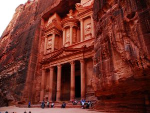 Wide shot of the entrance of the temple in Petra
