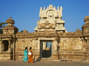 Kailasanathar temple dating from 8th century, Kanchipuram, Tamil Nadu