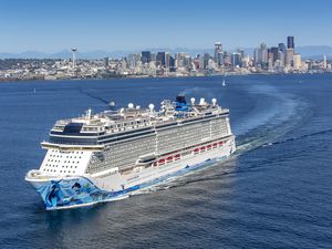 Norwegian Cruise ship leaving from Seattle 